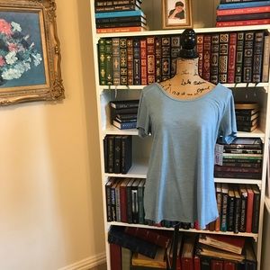NWT Lularoe Classic Tee